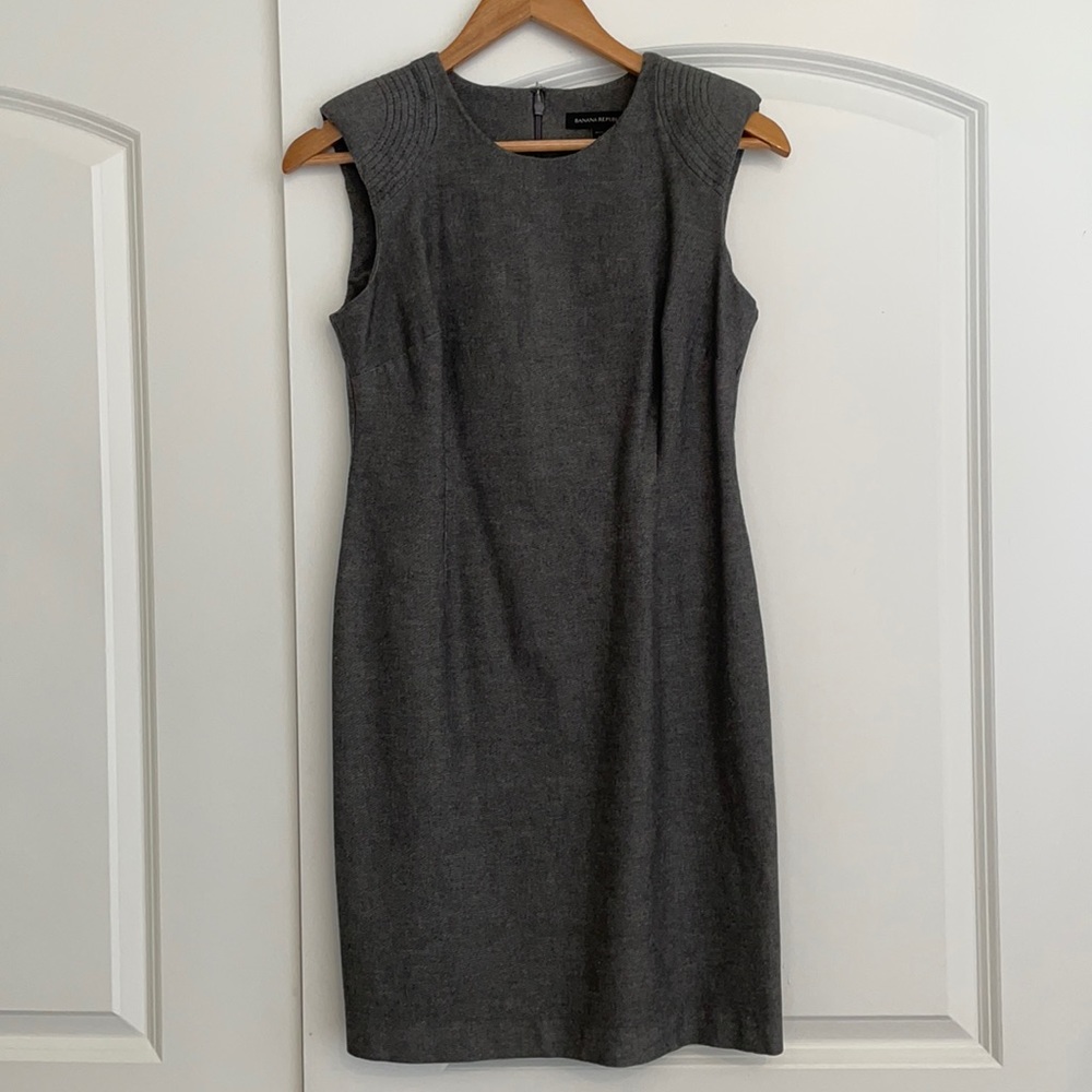 Banana Republic gray midi dress ✨ Petite 8